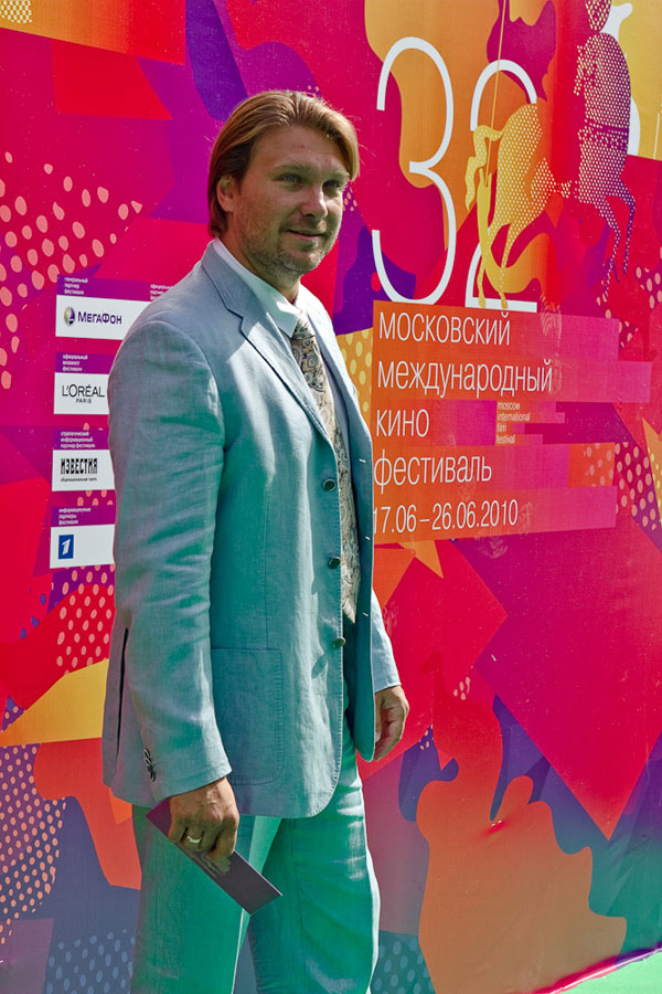  2020: -2010,  