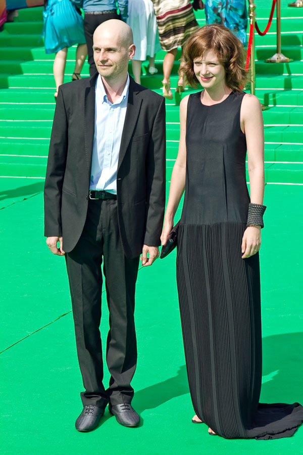  2020: -2010,  