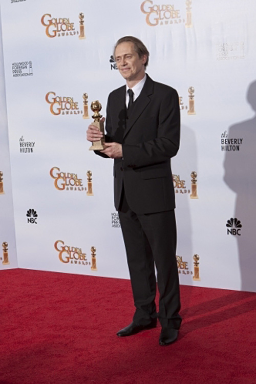  :   2011.    